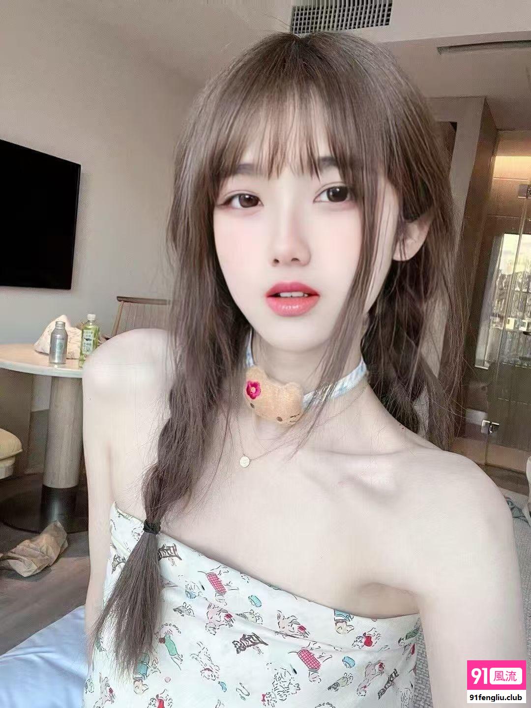 巨乳学生妹个人兼职带房
